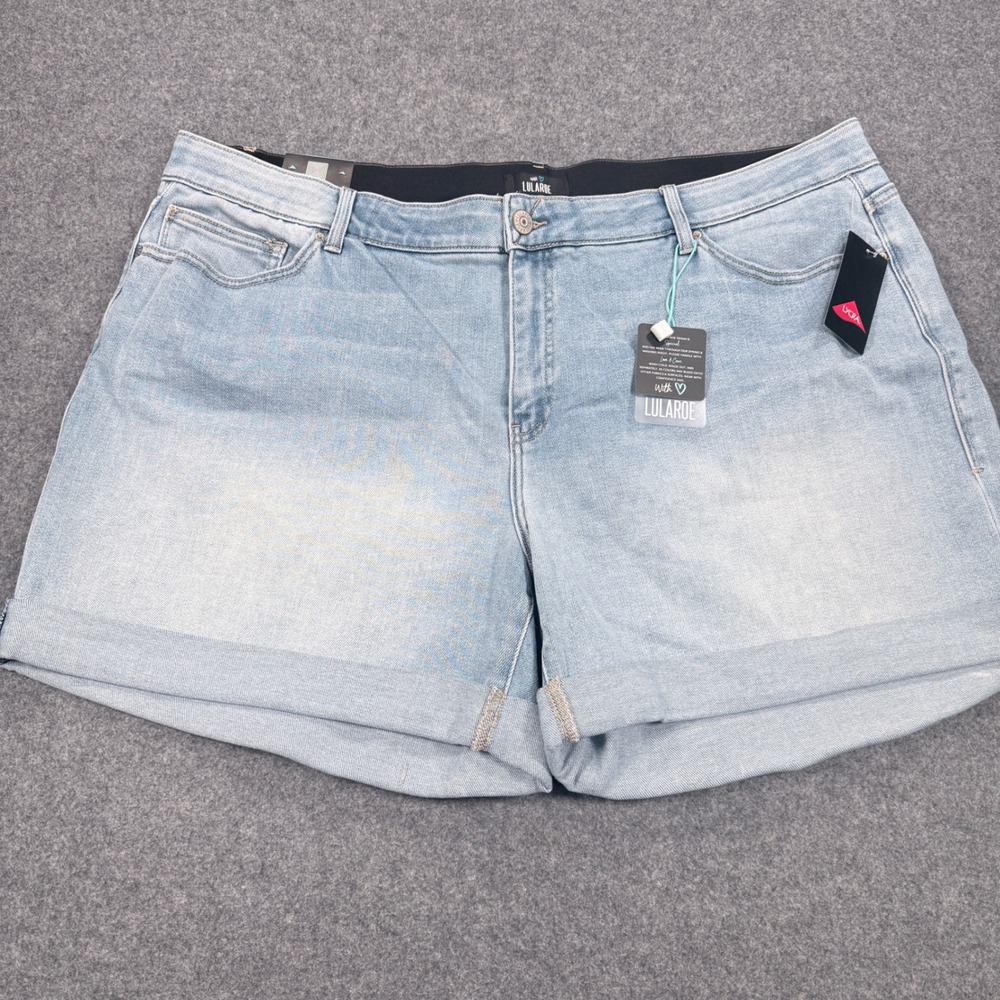 LuLaRoe Boyfriend Shorts Light Wash Denim Magic Waistband Size 44 NWT